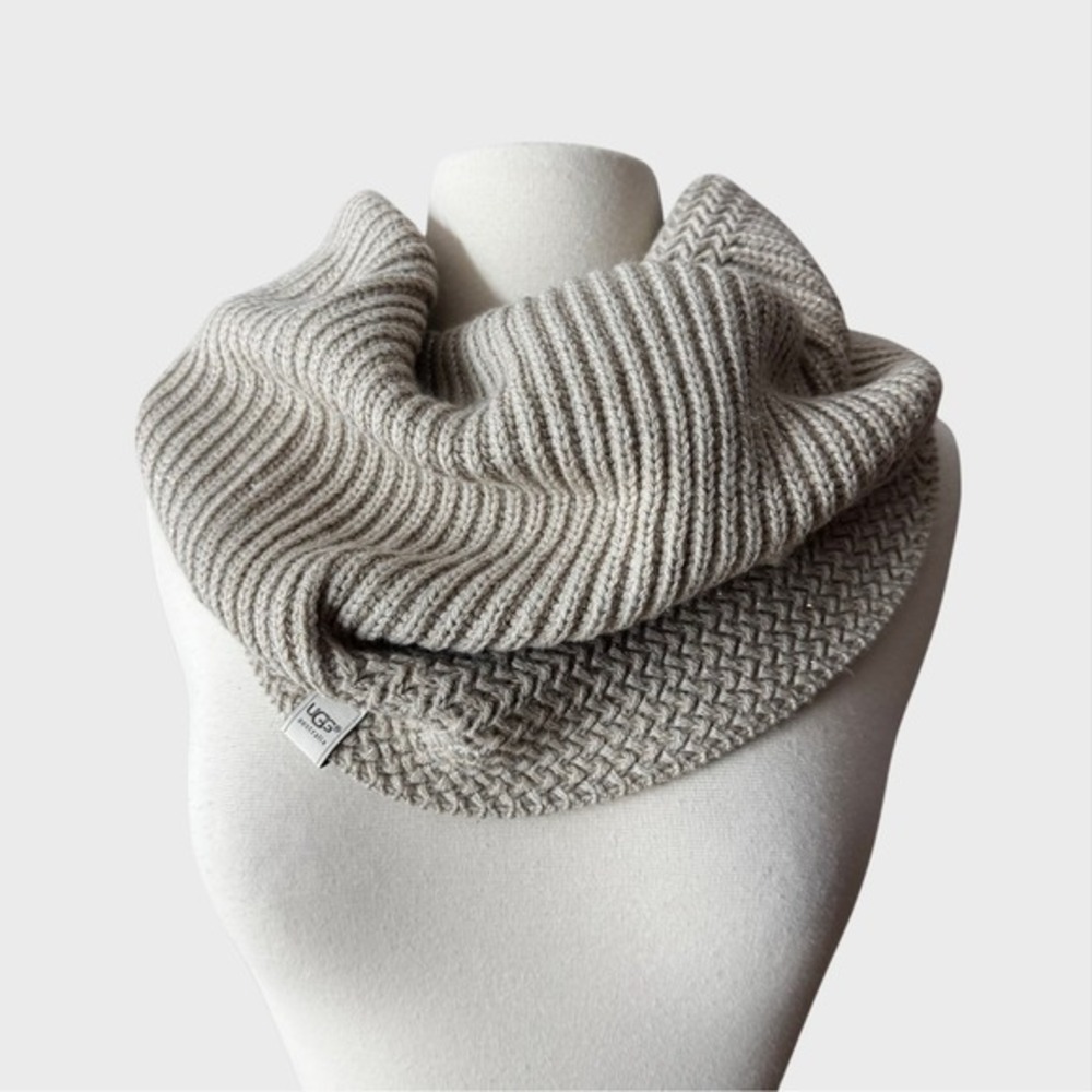 UGG Mocha Knit Wool Blend Infinity Scarf Extra Cozy, Soft and Warm Goth Winter